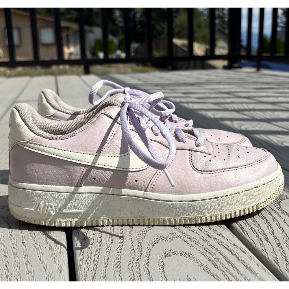 Nike Air Force 1 '07 Low Lilac Purple White Sneakers Women's Size 7.5 DV3808-001